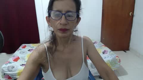Snapshot of pervert_milf4uu_4 chatting on September 2025 02:59:02 AM luz online show from September 2025 02:59:02 AM