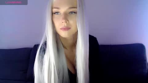 Snapshot of pervyblonde chatting on February 2025 12:47:01 PM Isabella online show from February 2025 12:47:01 PM