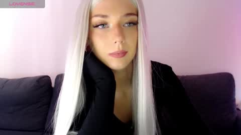 Snapshot of pervyblonde chatting on February 2025 10:16:01 AM Isabella online show from February 2025 10:16:01 AM