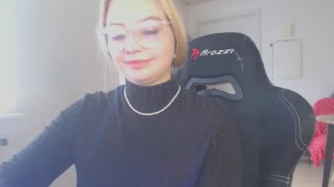 petalkiss online show from September 2025 01:35:01 PM