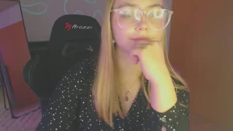 petalkiss online show from September 2025 02:07:02 PM