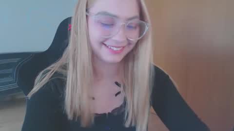 petalkiss online show from September 2025 01:57:02 PM