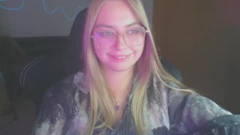 petalkiss online show from October 2025 06:47:02 PM