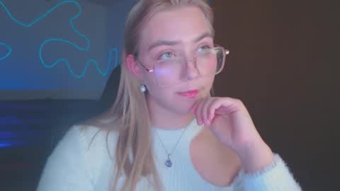 petalkiss online show from October 2025 06:17:01 PM