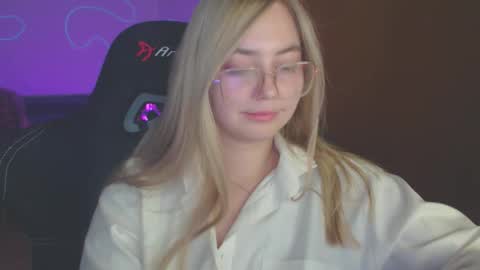 petalkiss online show from October 2025 11:46:01 PM