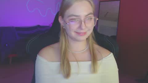 petalkiss online show from October 2025 06:19:02 PM