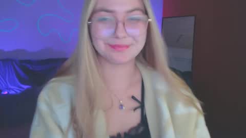 petalkiss online show from October 2025 06:30:01 PM