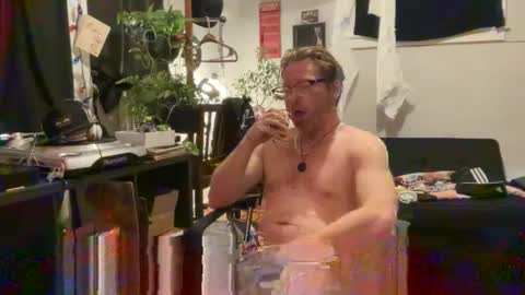 Snapshot of petehaze484617 chatting on November 2025 10:26:02 PM Pete Haze online show from November 2025 10:26:02 PM