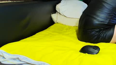 peter196888 online show from October 2025 07:52:01 PM