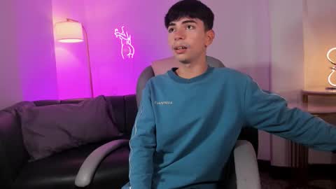 Peter online show from November 2025 06:10:02 PM