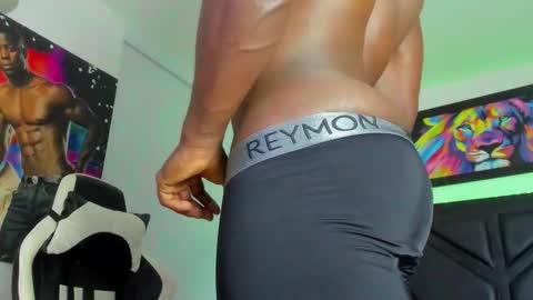 Snapshot of peter_coleman chatting on February 2026 08:35:01 PM PeterColeman online show from February 2026 08:35:01 PM