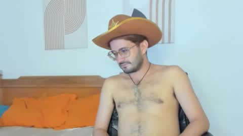 Snapshot of peter_x_annaud chatting on October 2025 09:27:01 PM FELIPE online show from October 2025 09:27:01 PM