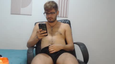 Snapshot of peter_x_annaud chatting on December 2025 02:46:01 PM FELIPE online show from December 2025 02:46:01 PM