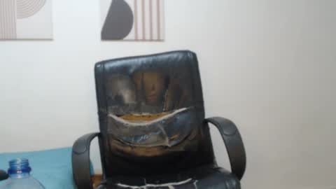 Snapshot of peter_x_annaud chatting on December 2025 10:13:02 AM FELIPE online show from December 2025 10:13:02 AM