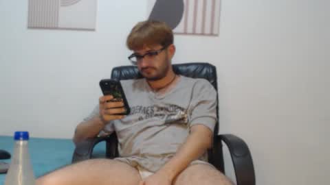 Snapshot of peter_x_annaud chatting on January 2026 12:16:01 AM FELIPE online show from January 2026 12:16:01 AM