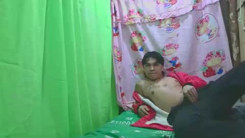 peteresmitd17 online show from December 2025 02:17:02 AM