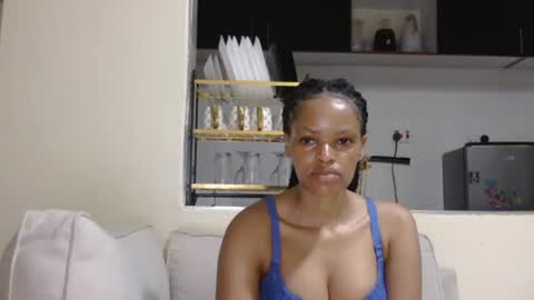 petite_beroh online show from April 2026 07:35:01 AM
