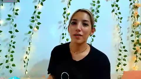 Snapshot of petite_blossom4 chatting on July 2026 11:44:01 PM petite_blossom4 online show from July 2026 11:44:01 PM