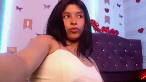 petite online show from November 2025 04:29:02 PM