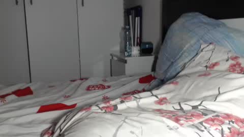 Snapshot of petite_danielle chatting on July 2026 11:20:01 PM petite_danielle online show from July 2026 11:20:01 PM