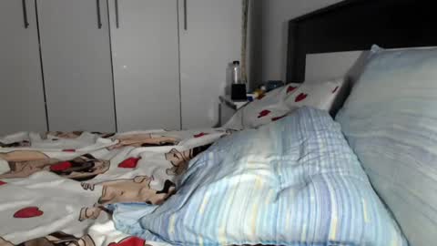 Snapshot of petite_danielle chatting on July 2026 10:24:02 PM petite_danielle online show from July 2026 10:24:02 PM