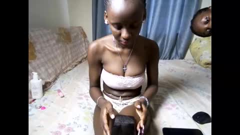 petite_funnie online show from September 2025 07:55:02 AM