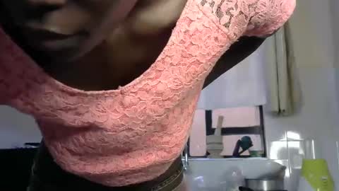 Snapshot of petite_lavi2 chatting on March 2025 05:50:02 AM petite_lavi2 online show from March 2025 05:50:02 AM