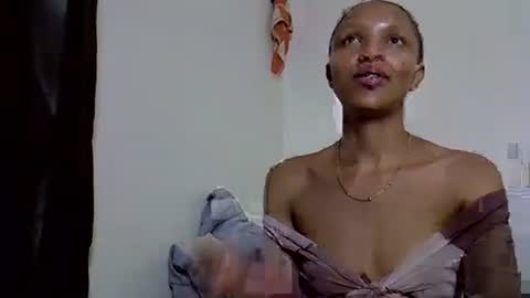 Snapshot of petite_melinda chatting on July 2026 10:45:01 PM petite_melinda online show from July 2026 10:45:01 PM