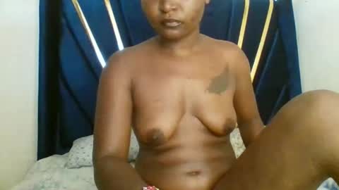 petite_shan online show from February 2026 07:39:02 AM