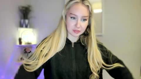 Ava online show from March 2026 06:23:01 PM