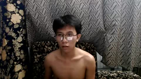 Snapshot of petiteasian_boy chatting on July 2026 03:19:02 PM cute vir online show from July 2026 03:19:02 PM