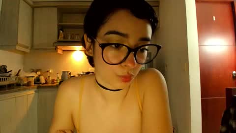 Snapshot of petitee_lunna chatting on March 2026 11:08:01 PM Lunna online show from March 2026 11:08:01 PM