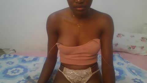 Snapshot of petiteediva chatting on March 2026 02:07:02 AM diva online show from March 2026 02:07:02 AM