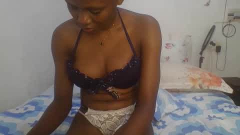 Snapshot of petiteediva chatting on March 2026 02:17:02 AM diva online show from March 2026 02:17:02 AM