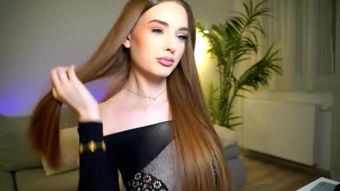 Snapshot of petitegonwiild chatting on November 2025 10:54:02 PM Petitegonwiild online show from November 2025 10:54:02 PM