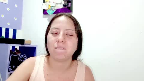 Snapshot of petiteivoryqueen chatting on July 2026 06:16:02 AM danna online show from July 2026 06:16:02 AM