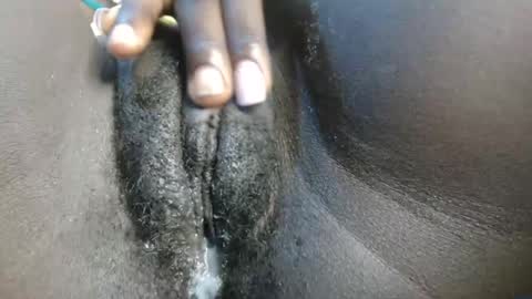 Snapshot of petiteme1 chatting on January 2025 06:06:02 PM petiteme1 online show from January 2025 06:06:02 PM