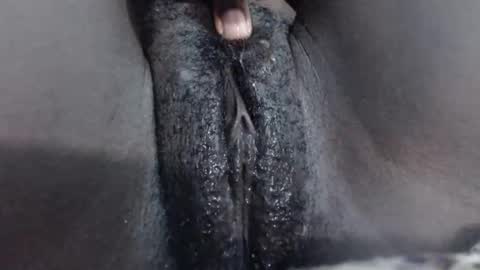 Snapshot of petiteme1 chatting on February 2025 01:48:02 PM petiteme1 online show from February 2025 01:48:02 PM