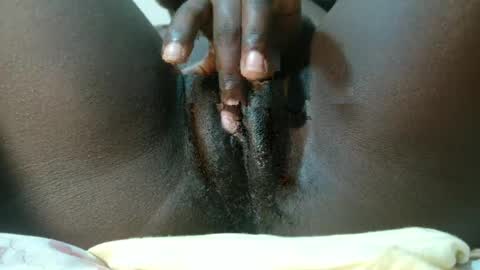 Snapshot of petiteme1 chatting on February 2025 10:31:01 PM petiteme1 online show from February 2025 10:31:01 PM