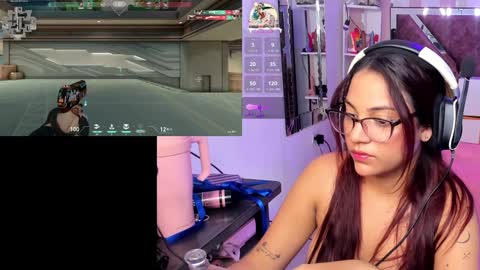 Snapshot of petitesofia_ chatting on December 2024 05:30:01 PM Sofia online show from December 2024 05:30:01 PM