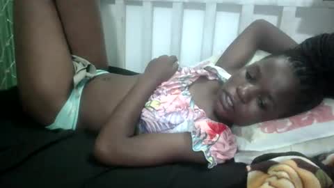 Snapshot of petitesweetchiq chatting on September 2025 11:06:02 PM petitesweetchiq online show from September 2025 11:06:02 PM