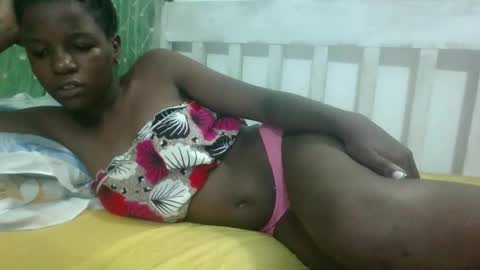 Snapshot of petitesweetchiq chatting on September 2025 11:09:02 PM petitesweetchiq online show from September 2025 11:09:02 PM