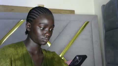 petitte_gyaal online show from November 2025 12:16:02 PM