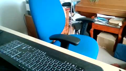 petitwilly online show from June 2026 09:07:02 AM
