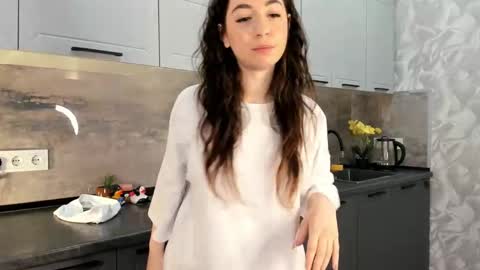 Emma online show from December 2024 06:49:01 PM