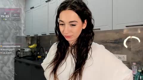 Emma online show from December 2024 09:42:02 PM