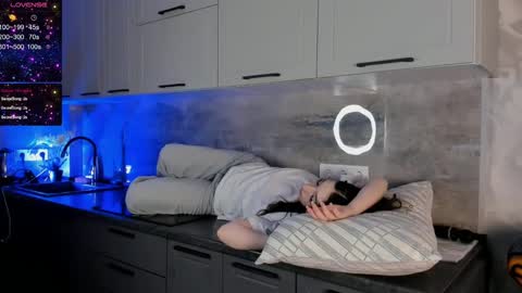 Emma online show from December 2024 11:17:01 PM