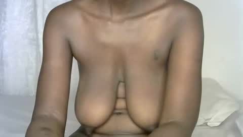 pettite_cora1 online show from November 2025 03:29:02 PM