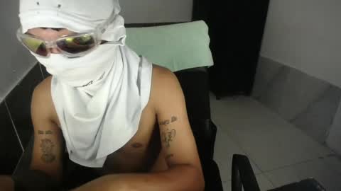 Snapshot of petty_boy777 chatting on April 2026 02:40:02 AM petty_boy777 online show from April 2026 02:40:02 AM