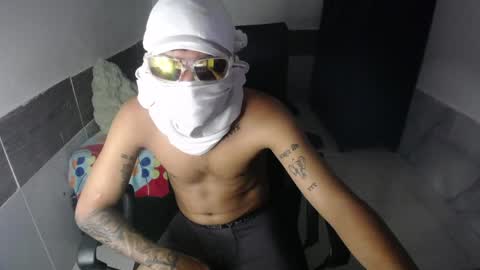 Snapshot of petty_boy777 chatting on May 2026 02:19:02 AM petty_boy777 online show from May 2026 02:19:02 AM
